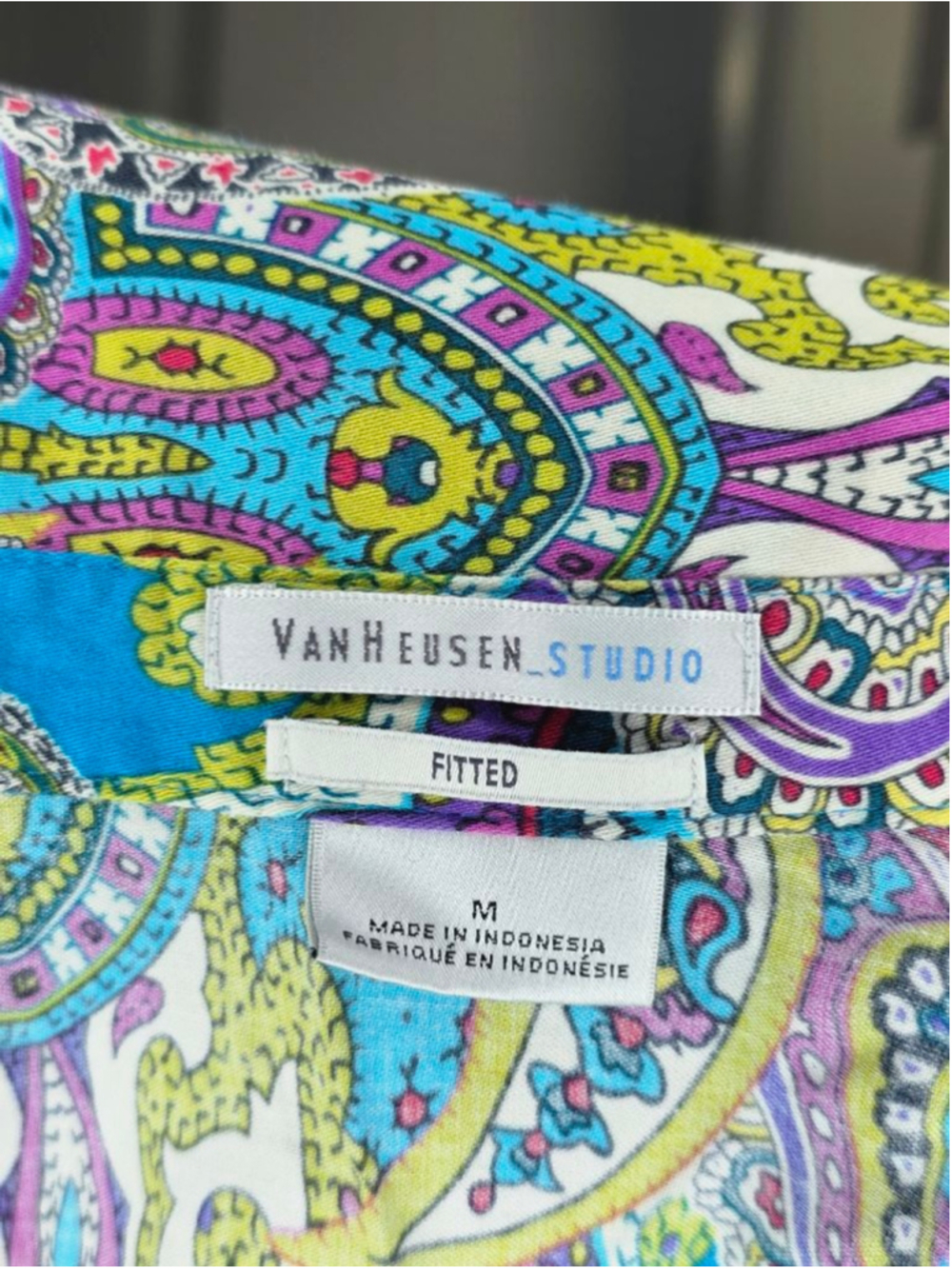 Van Heusen Studio Blue Paisley Button Down Shirt Women’s Size M - Picture 5 of 5